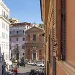 Little Pied-à-terre In Roma